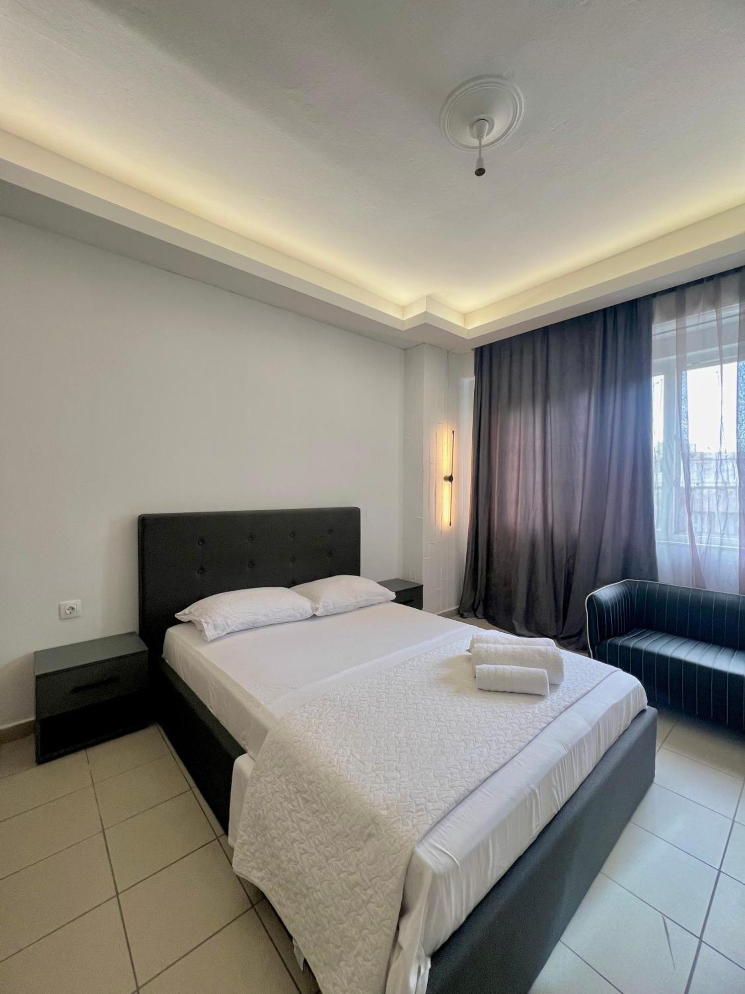 Central Apartment 6 Лариса Екстериор снимка